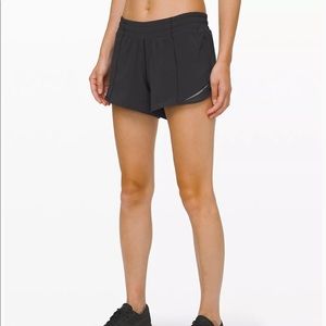 Lululemon Hotty Hot Shorts 4”